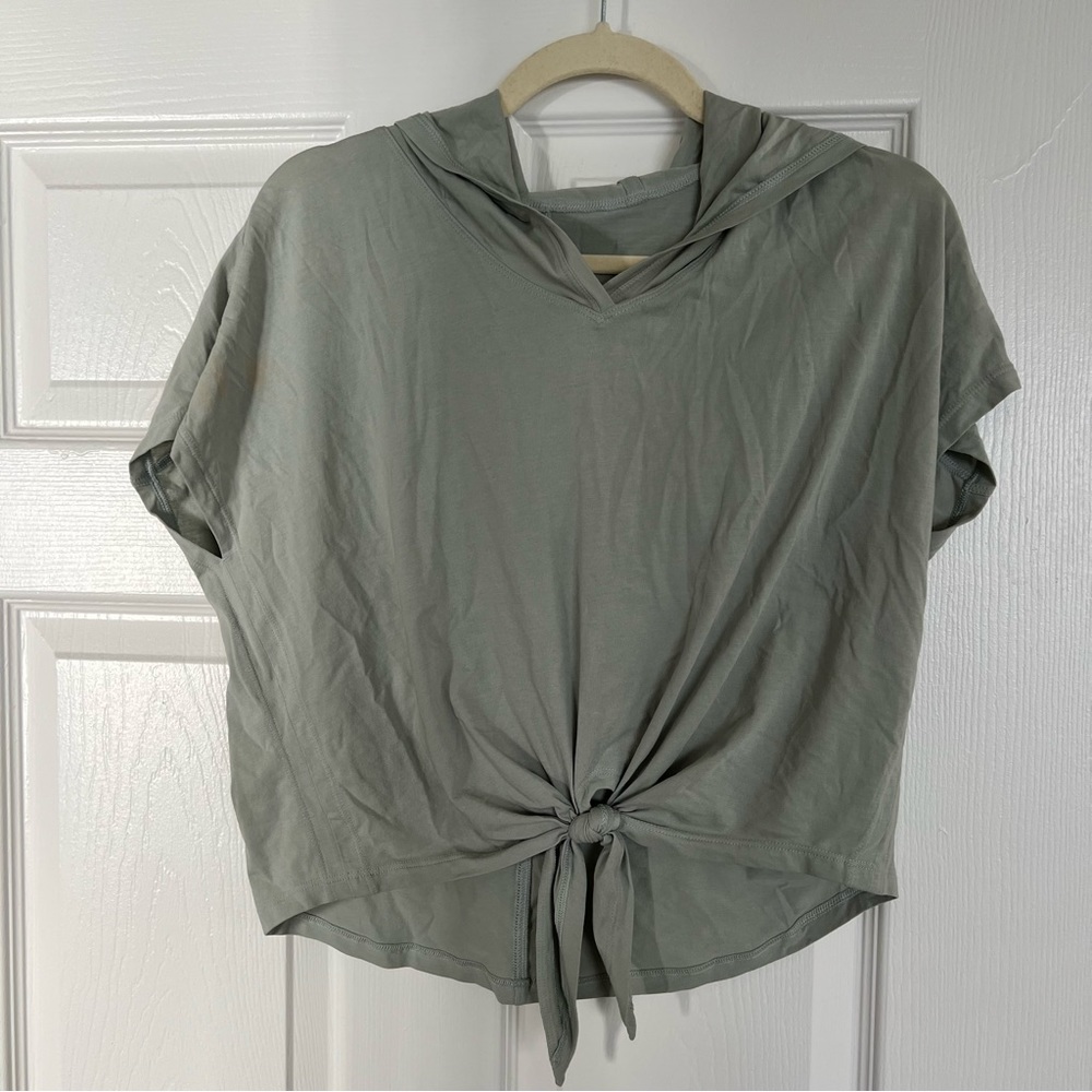 Lululemon Lightweight Hooded Tshirt with Tie